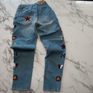 Vintage 90's High Rise Embroidered Ultra Pink Jeans Size 7/27